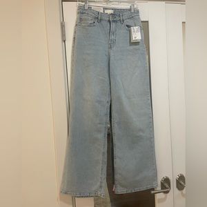 H&M High Waisted Wide Leg Jeans Size 6